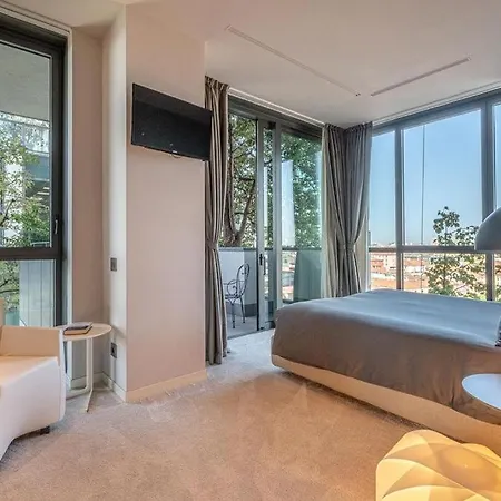 With Terrace In - What'app - 0034-611-233-784 - For Reservations! Appartement *