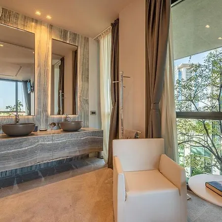 Appartement With Terrace In - What'app - 0034-611-233-784 - For Reservations! *